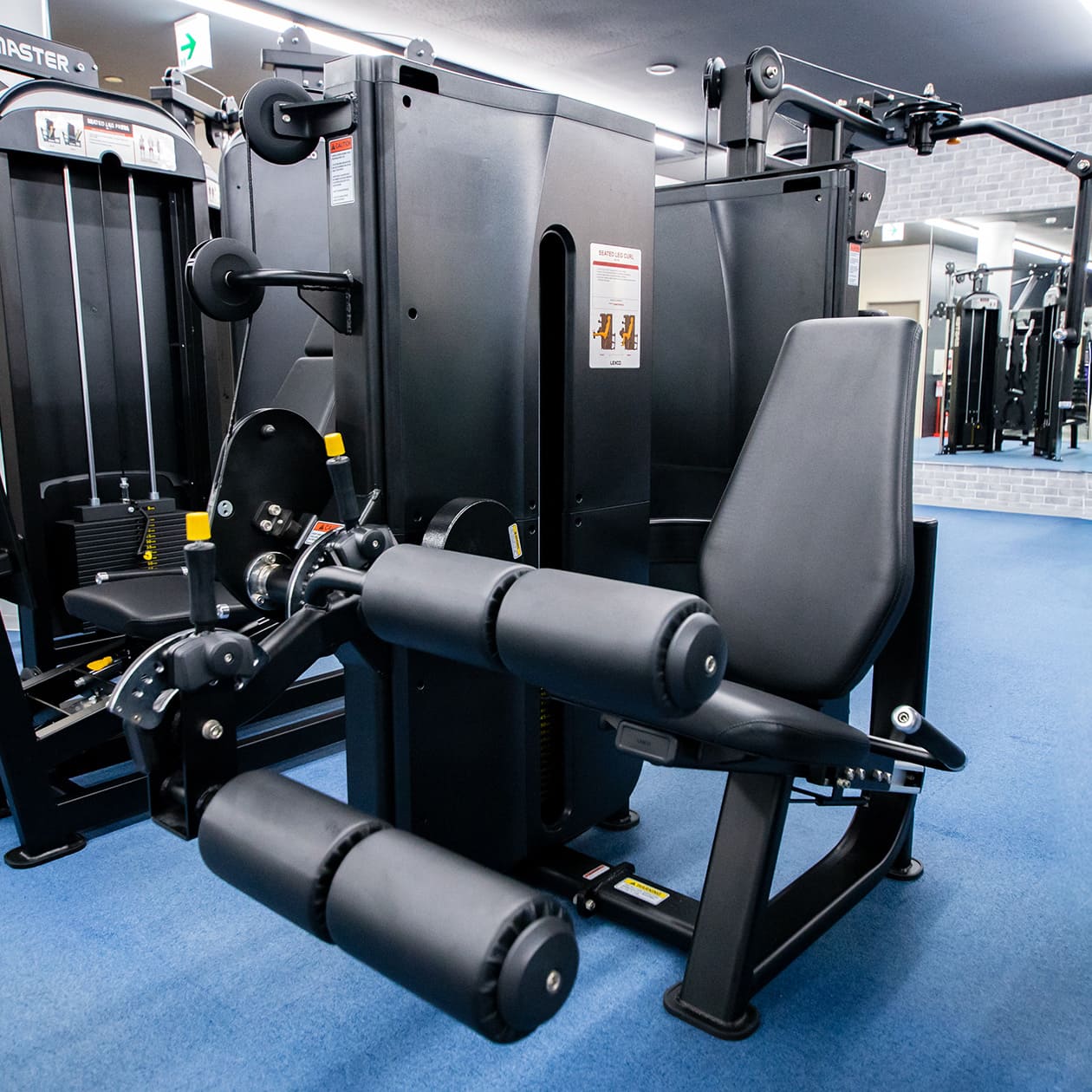 シーテッドレッグカール