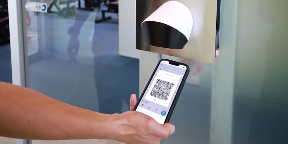 スマホで完結！！簡単入会＆スムーズ入退館